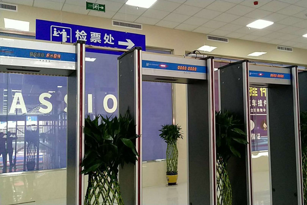 海關口岸采用SD-600型金屬探測安檢門保安全[圖]