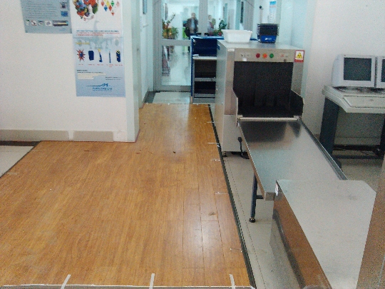 新疆阿勒泰機場改進安檢門通道設(shè)計提升服務(wù)質(zhì)量[圖]