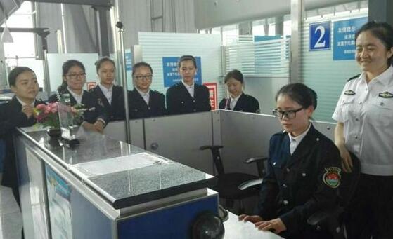 烏魯木齊機場安檢總站安檢門及金屬探測器技術培訓與時俱進