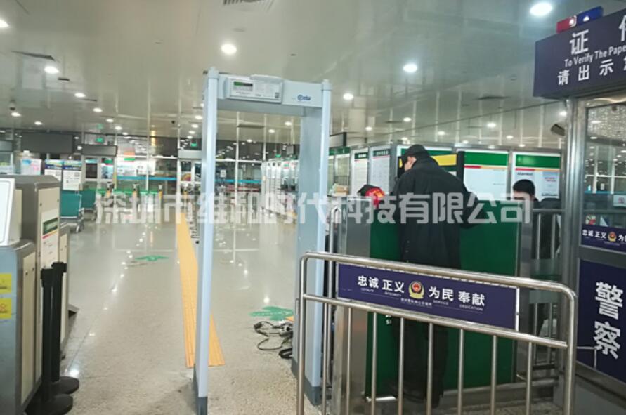 廠家技巧分享：如何選擇一臺高性價比手機安檢門 ？